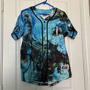 William Black Blue and Black Graphic Jersey